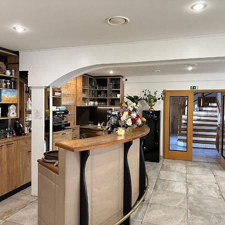 פראג Golden Golem Hotel & Spa מראה חיצוני תמונה