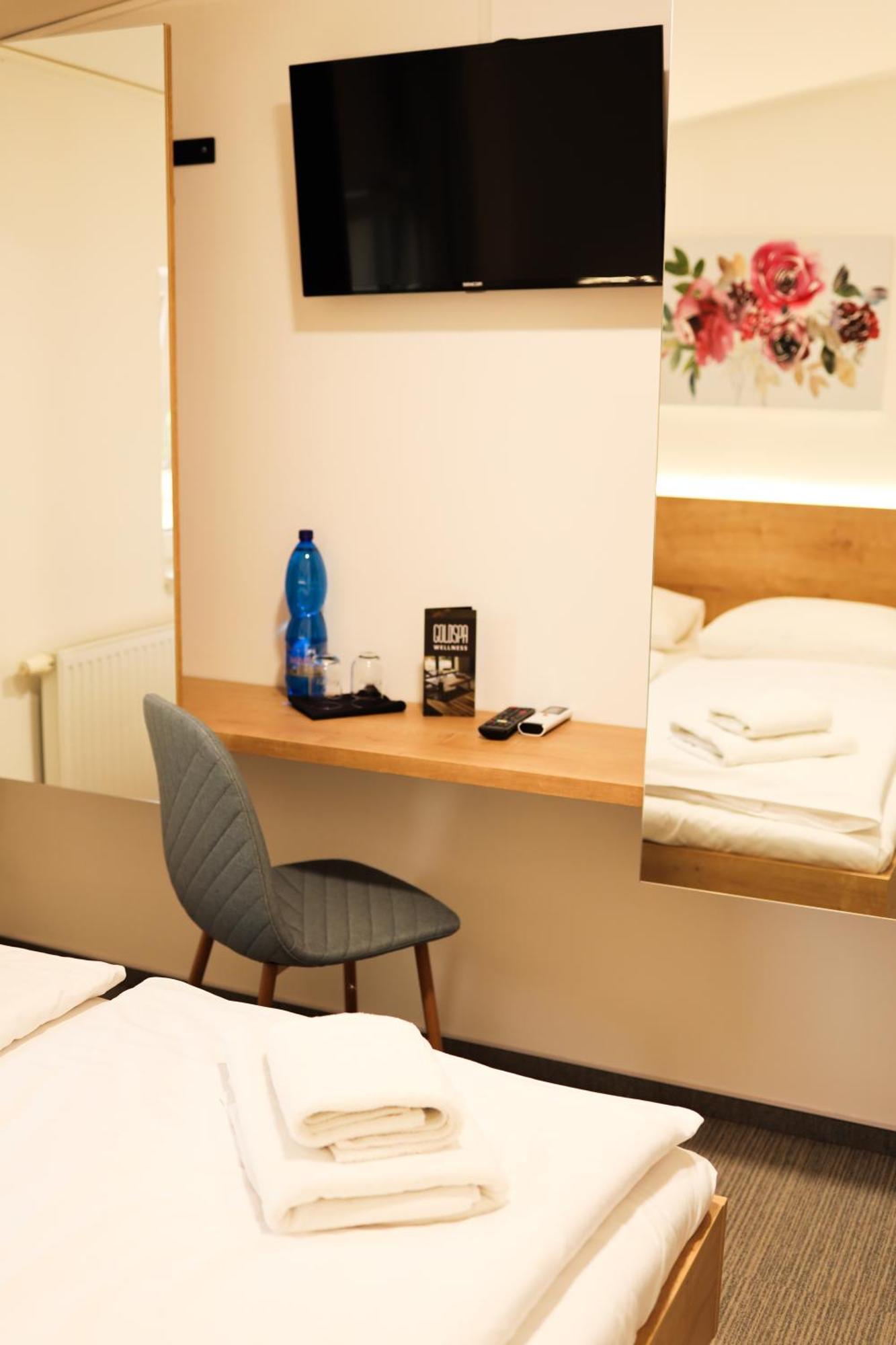 פראג Golden Golem Hotel & Spa מראה חיצוני תמונה
