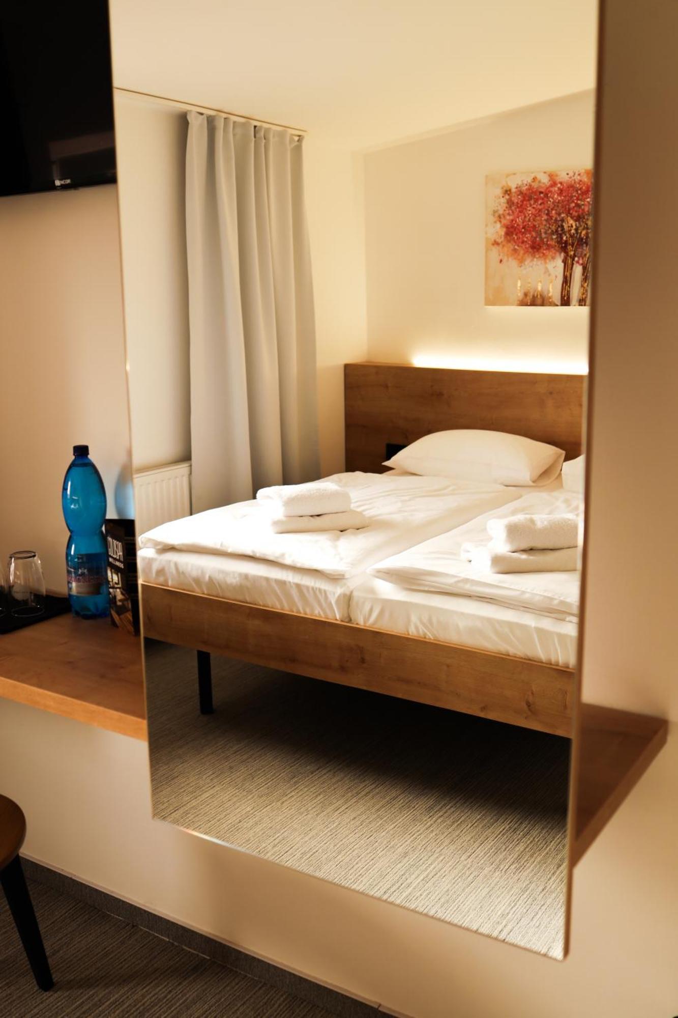 פראג Golden Golem Hotel & Spa מראה חיצוני תמונה