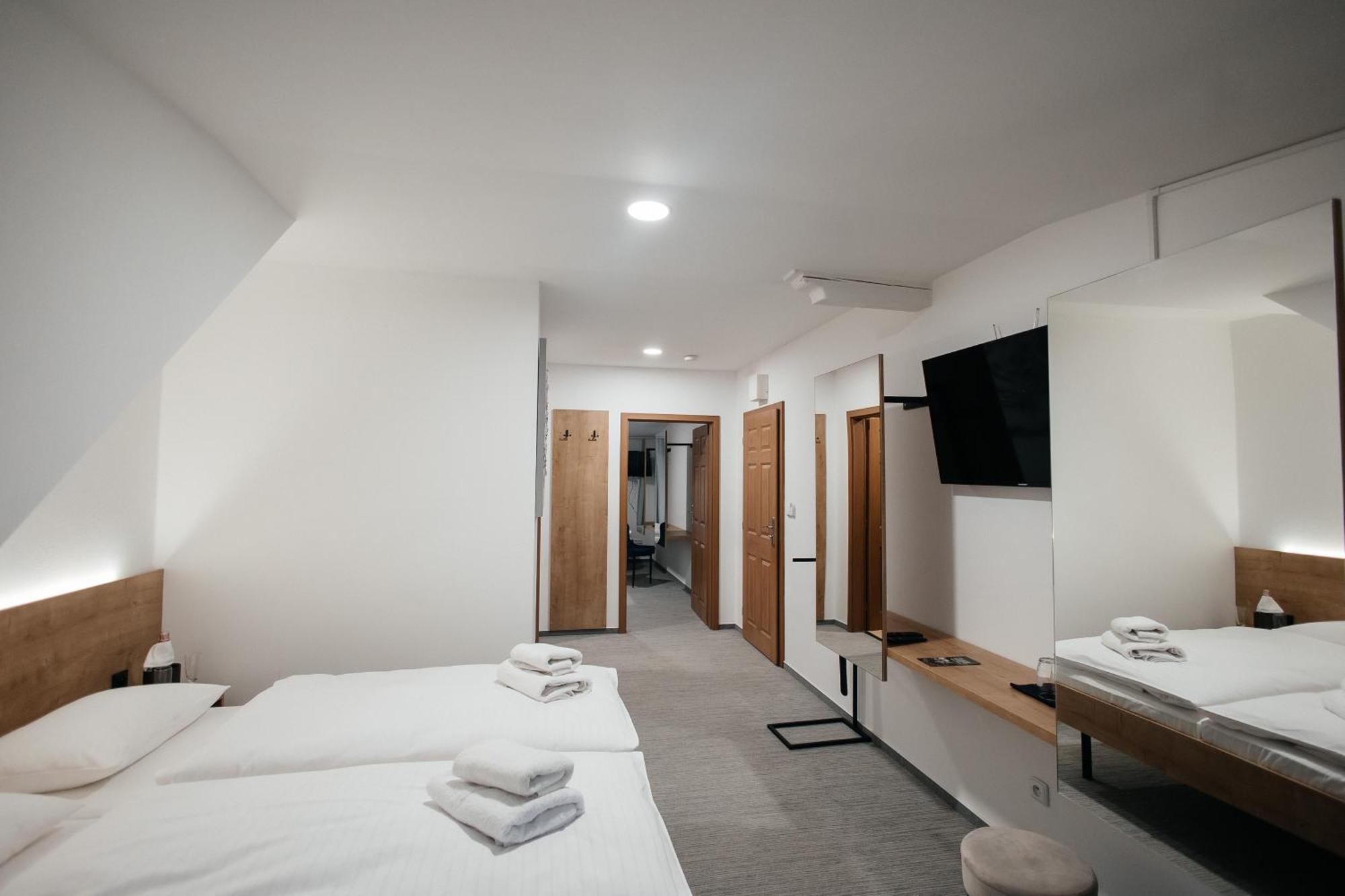 פראג Golden Golem Hotel & Spa מראה חיצוני תמונה