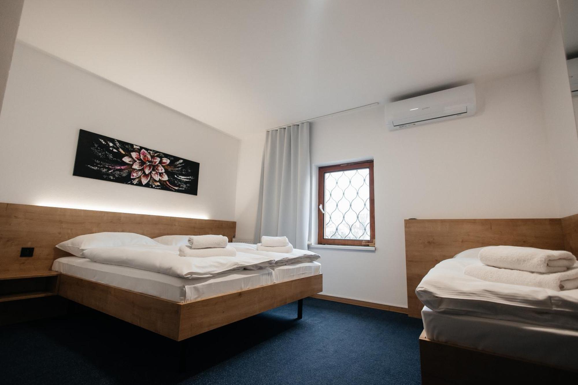 פראג Golden Golem Hotel & Spa מראה חיצוני תמונה
