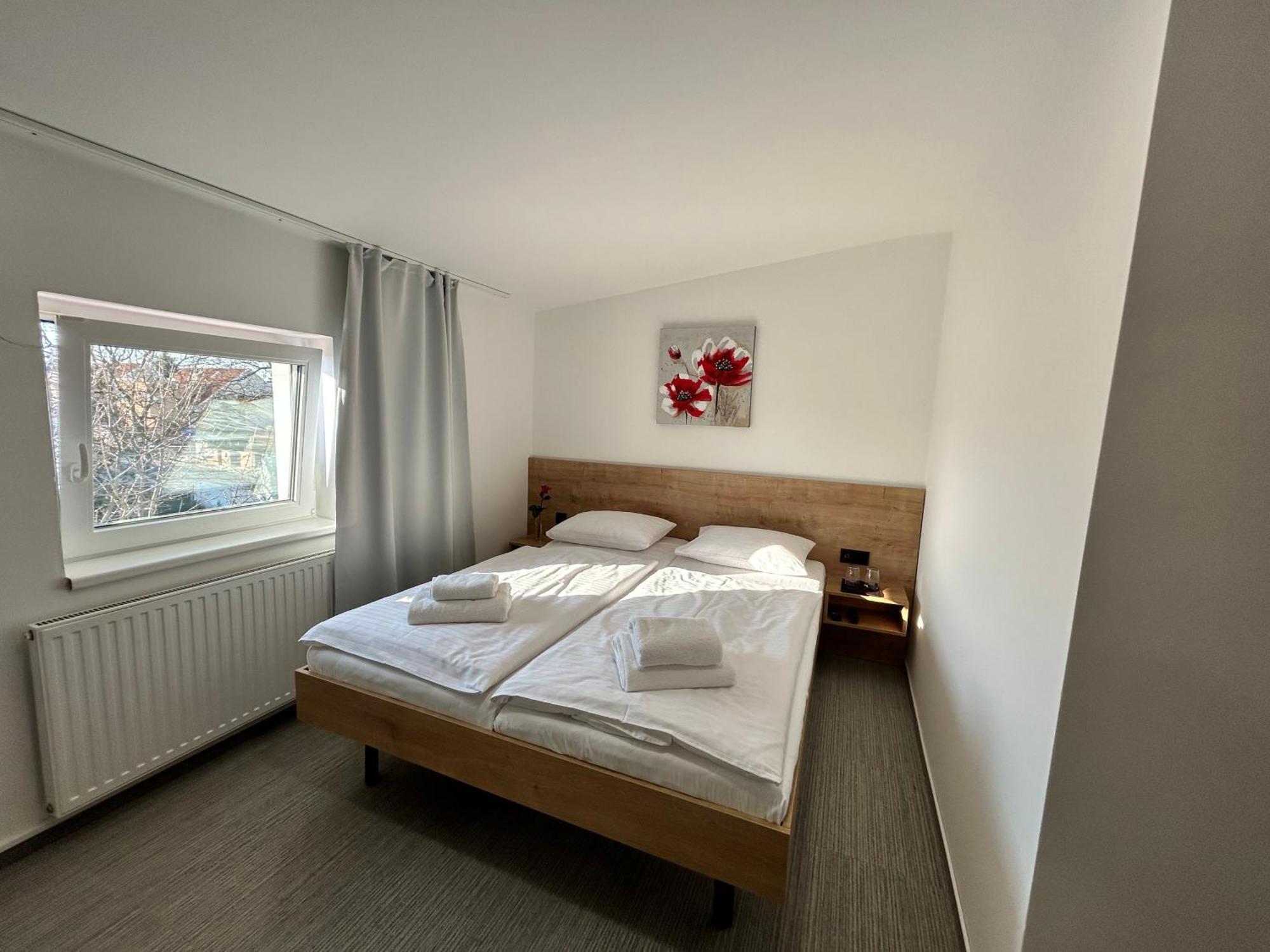 פראג Golden Golem Hotel & Spa מראה חיצוני תמונה