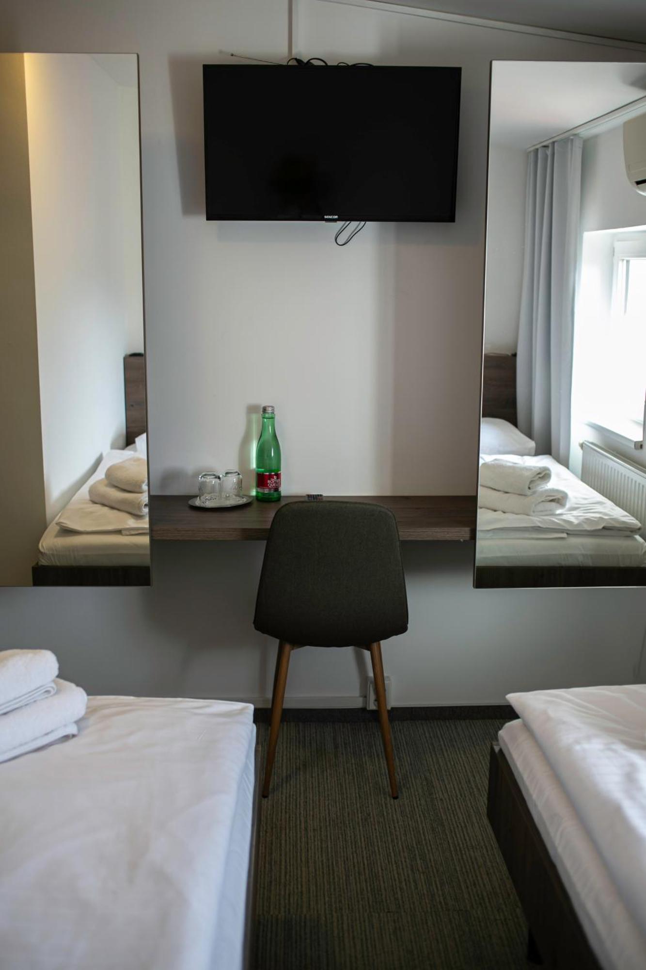פראג Golden Golem Hotel & Spa מראה חיצוני תמונה